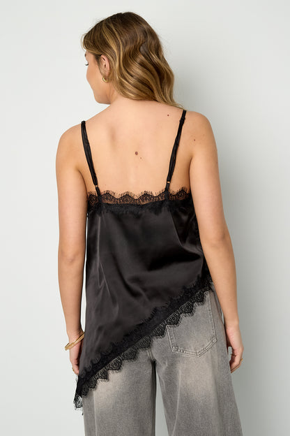 haut en dentelle